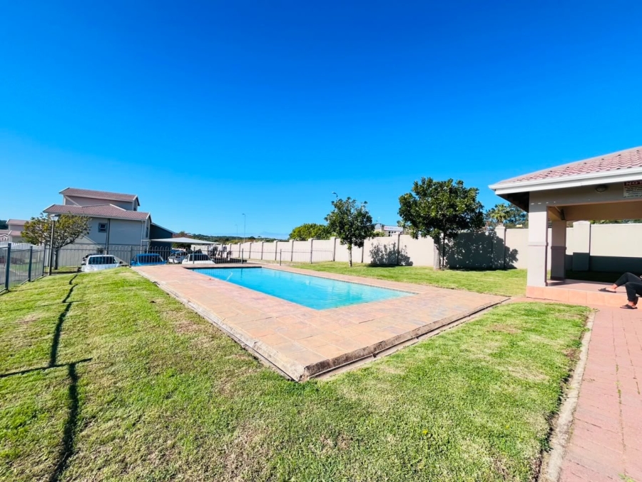 2 Bedroom Property for Sale in Beacon Bay North Eastern Cape